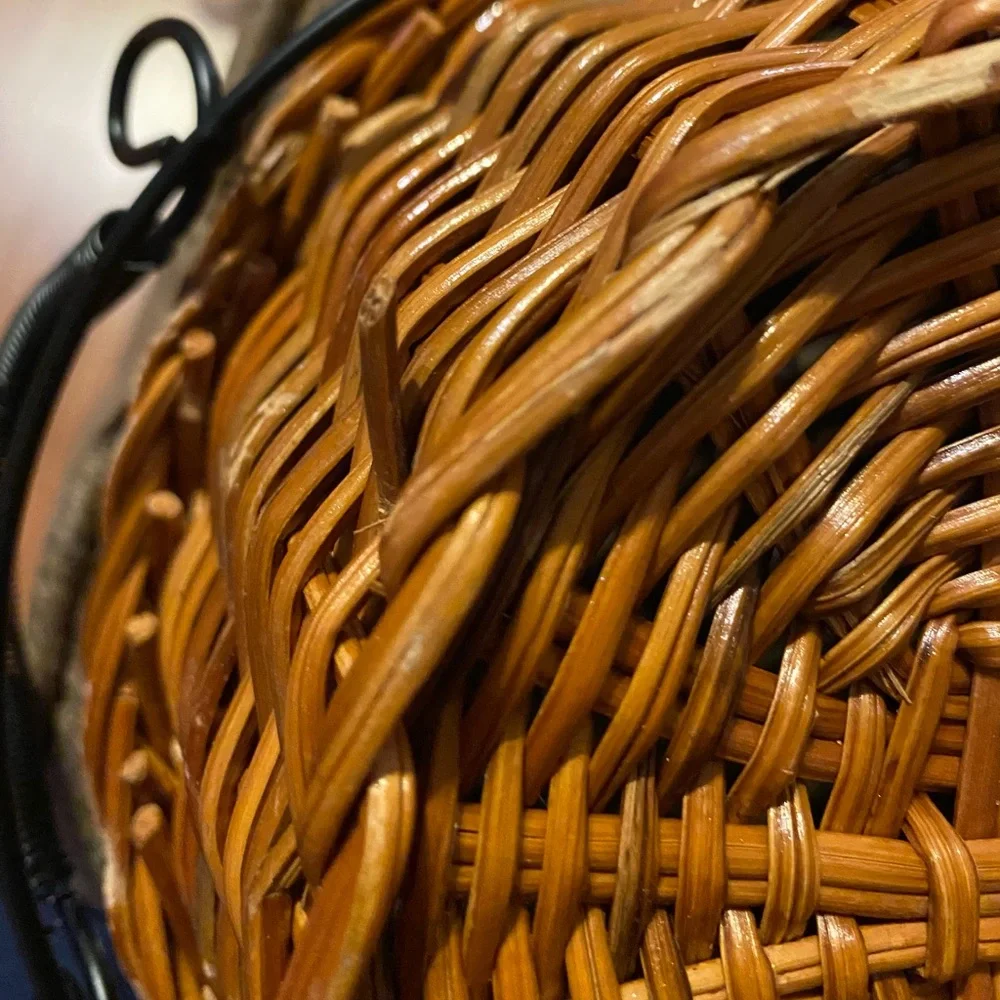 N/A wicker basket